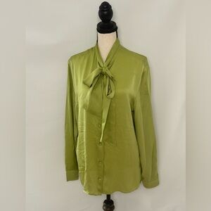 Gucci‎ Women’s Size 42 Medium Silk Tie-Neck Blouse Green Uniform Line